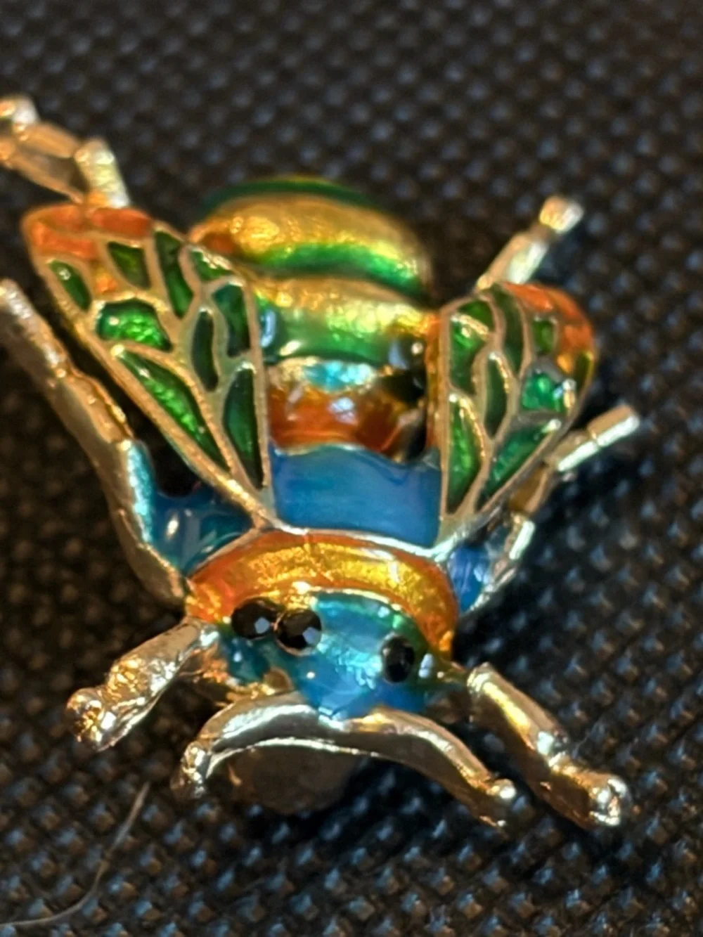 Translucent Enamel Bee insect Brooch Pin Unsigned Gold Tone‎ Vibrant Color